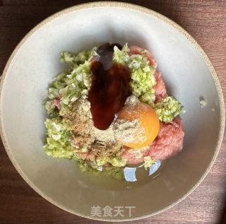 油炸肉丸子的做法步调：4