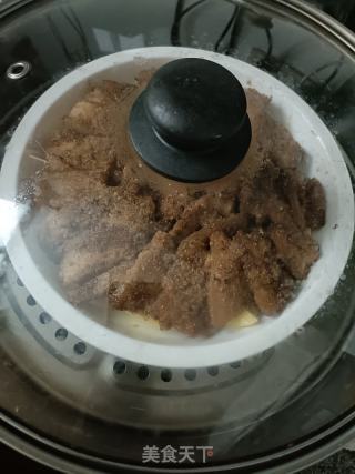 粉蒸肉的做法步调：12