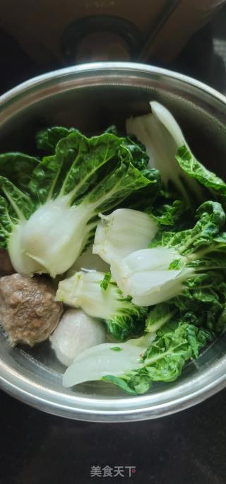 丸子煮竹降鸡蛋里的做法步调：5
