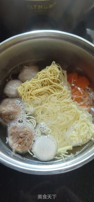 丸子煮竹降鸡蛋里的做法步调：4