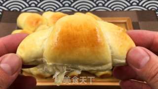 波兰种小餐包，坚实推丝，奶喷鼻味实足，配杯热牛奶，温心又温胃。的做法步调：20