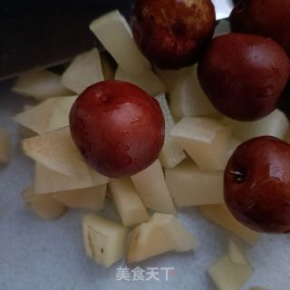 雪莲果苹果糖火的做法步调：3
