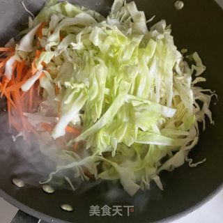 包菜炒鸡胸肉的做法步调：7