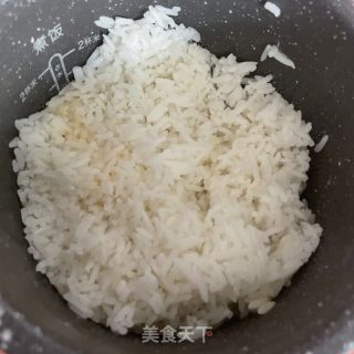 蛋炒饭的做法步调：1
