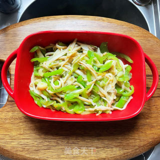 青椒炒杏鲍菇的做法步调：10