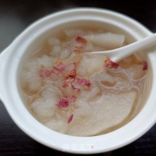 彩虹梨炖雪蛤的做法步调：10