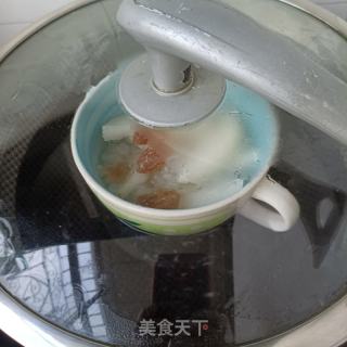 彩虹梨炖雪蛤的做法步调：7