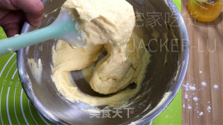 橙喷鼻磅蛋糕，清爽酸苦的果喷鼻，潮湿的蛋糕，让您一天布满能量。的做法步调：11