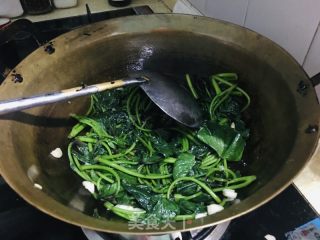 浑炒甘薯叶的做法步调：5