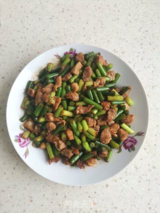 蒜苔炒肉的做法步调：6