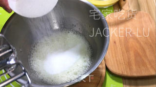 古早奶油小圆，坚实蛋糕，奶味绵少，一心满意。的做法步调：6