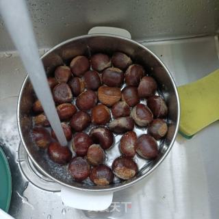 蜂蜜蒸板栗的做法步调：1