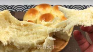 波兰种炼乳里包，易收缩推丝，进口坚实且奶喷鼻味实足。的做法步调：21