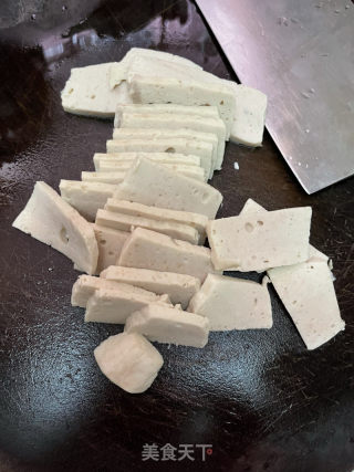 花甲肉饼粿条汤的做法步调：2
