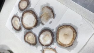 酿喷鼻菇的做法步调：5