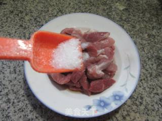炸猪肉条的做法步调：5