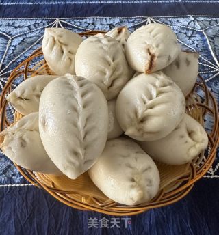 梅干菜酱肉包子的做法步调：18