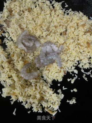 虾仁菜脯炒饭的做法步调：6