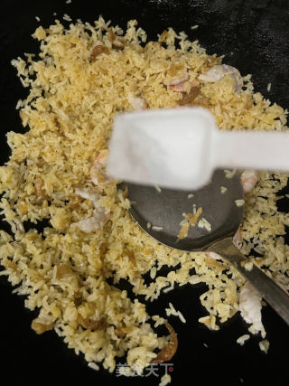 虾仁菜脯炒饭的做法步调：7
