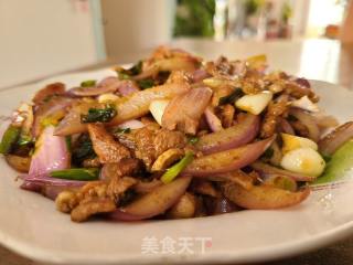 孜然洋葱炒羊肉的做法步调：7