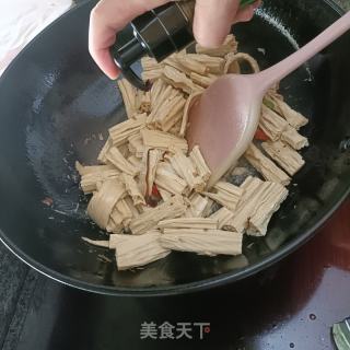 浑炒腐竹的做法步调：6