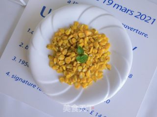青花椒盐玉米粒的做法步调：9