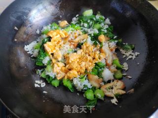 芥菜鸡蛋油条炒饭的做法步调：7