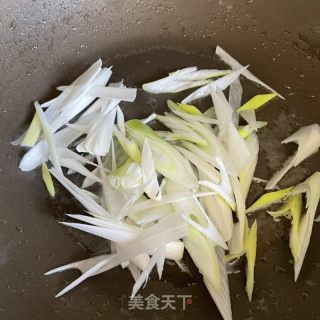 年夜葱烧豆腐的做法步调：6