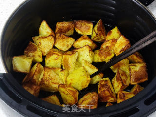 氛围炸锅青花椒土豆角的做法步调：7