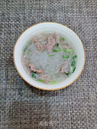 牛肉粉丝汤的做法步调：12
