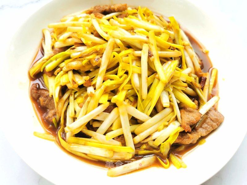 肉炒蒜黄的做法