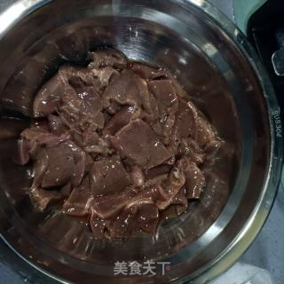 葱爆羊肝的做法步调：6