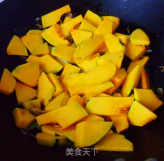 倭瓜虾皮里汤的做法步调：4