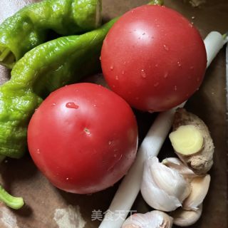 麻喷鼻番茄菜花的做法步调：2