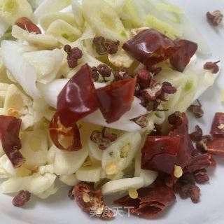 麻喷鼻番茄菜花的做法步调：4