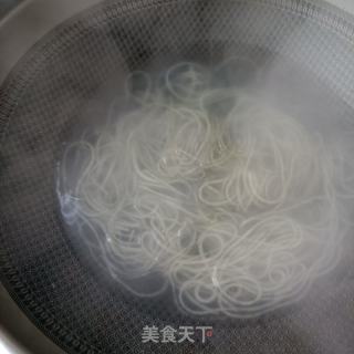 粉条利剑菜拌鸡胸肉的做法步调：6