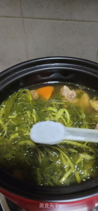 腊鸭肾西洋菜猪骨汤的做法步调：10
