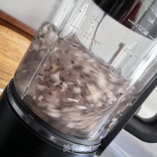 山药乌芝麻桑葚米糊的做法步调：6