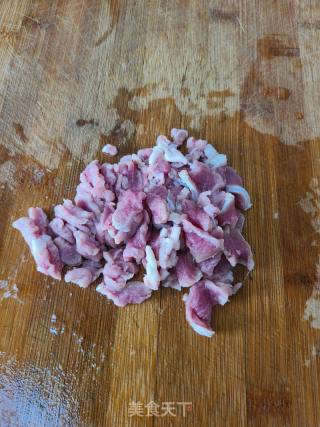 花菇炒羊肉的做法步调：3