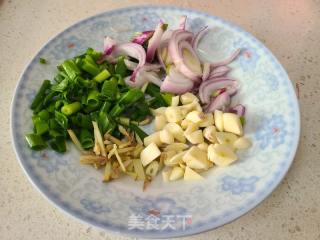 滑子菇炒鸡胸肉的做法步调：7