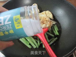 四时豆烧百叶结的做法步调：6