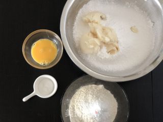 老式桃酥饼干的做法步调：1