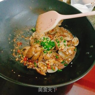 蒜蓉炒花甲的做法步调：8