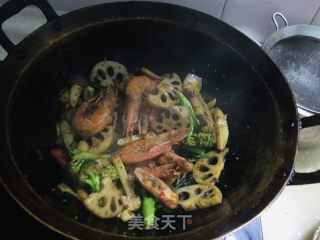干锅十锦的做法步调：11