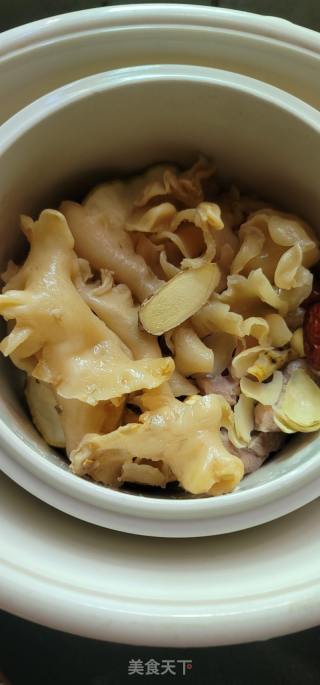 肥肉炖花胶的做法步调：5