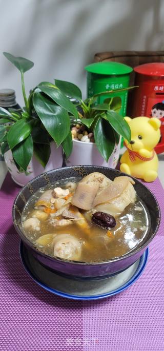 滋补元气鼓鼓汤的做法步调：9