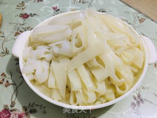 家庭版拌凉皮的做法步调：2