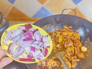 白烧牛肉的做法步调：10
