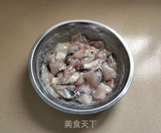 家庭版酸菜鱼的做法步调：5