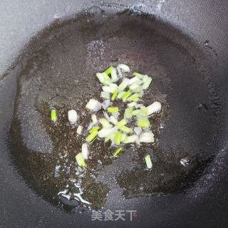 西白柿菌菇蛋饺汤的做法步调：5